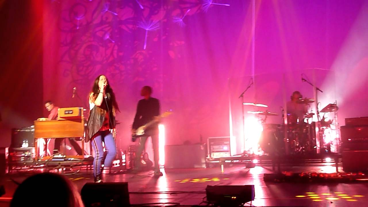 Alanis Morissette - Woman Down - Manchester Apollo 2012 Front Row HD