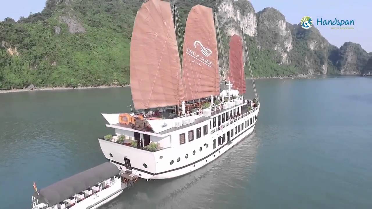 Treasure Junk- The finest cruise off the beaten path in Bai Tu Long Bay