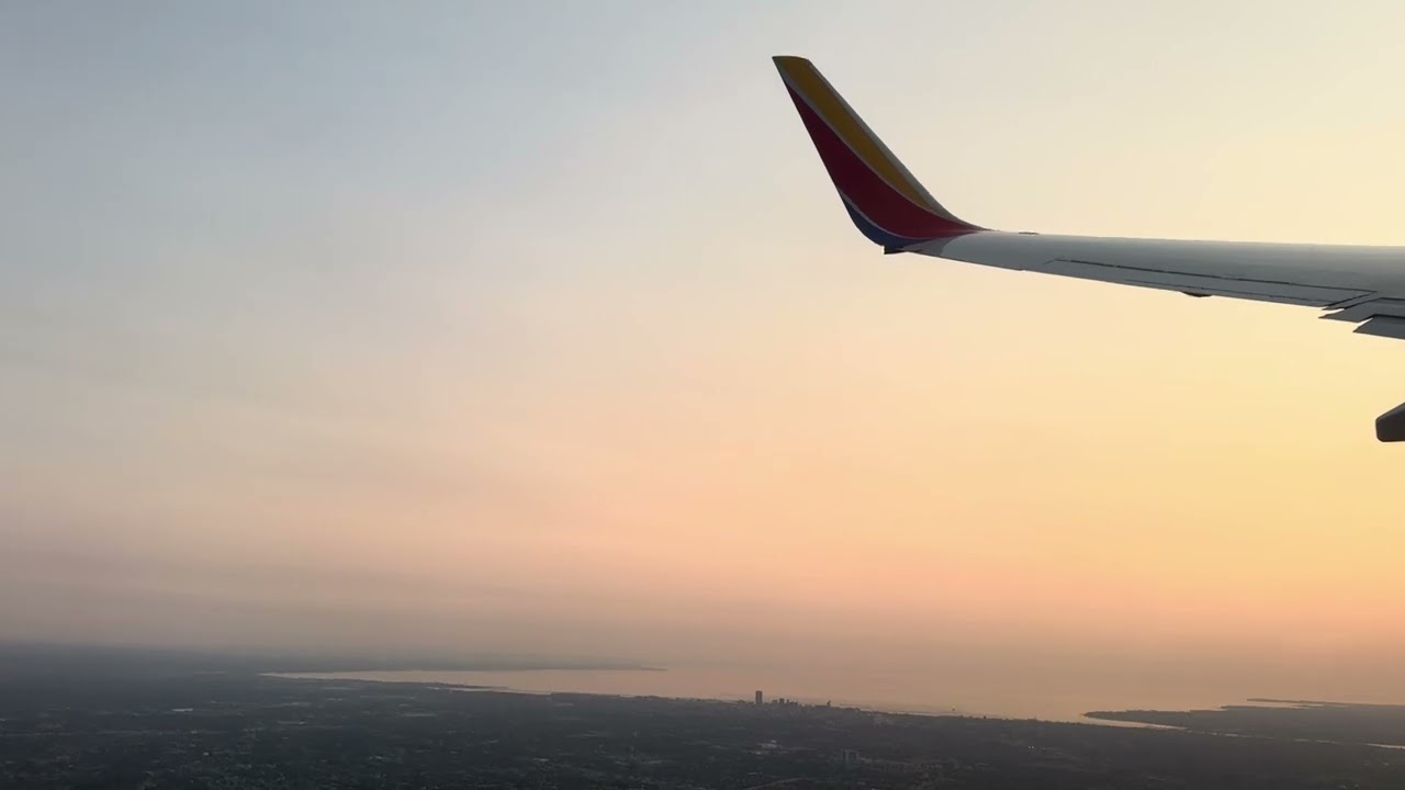 Southwest Boeing 737 take off and climb from Buffalo 