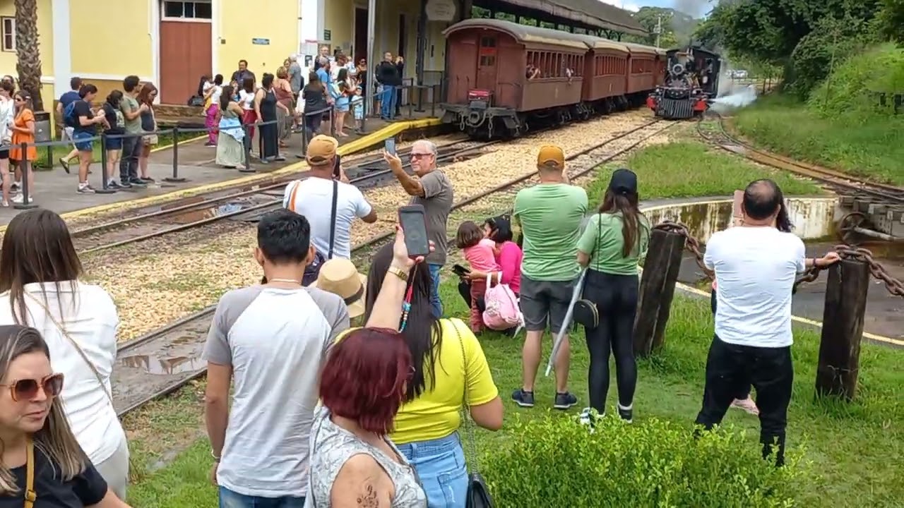 Manobra Completa  da Famosa Maria Fumaça- Tiradentes- MG