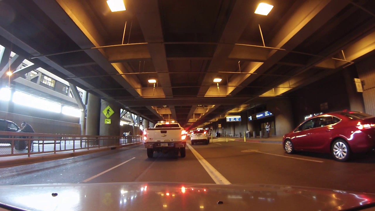 Driving through Phoenix Sky Harbor International Airport