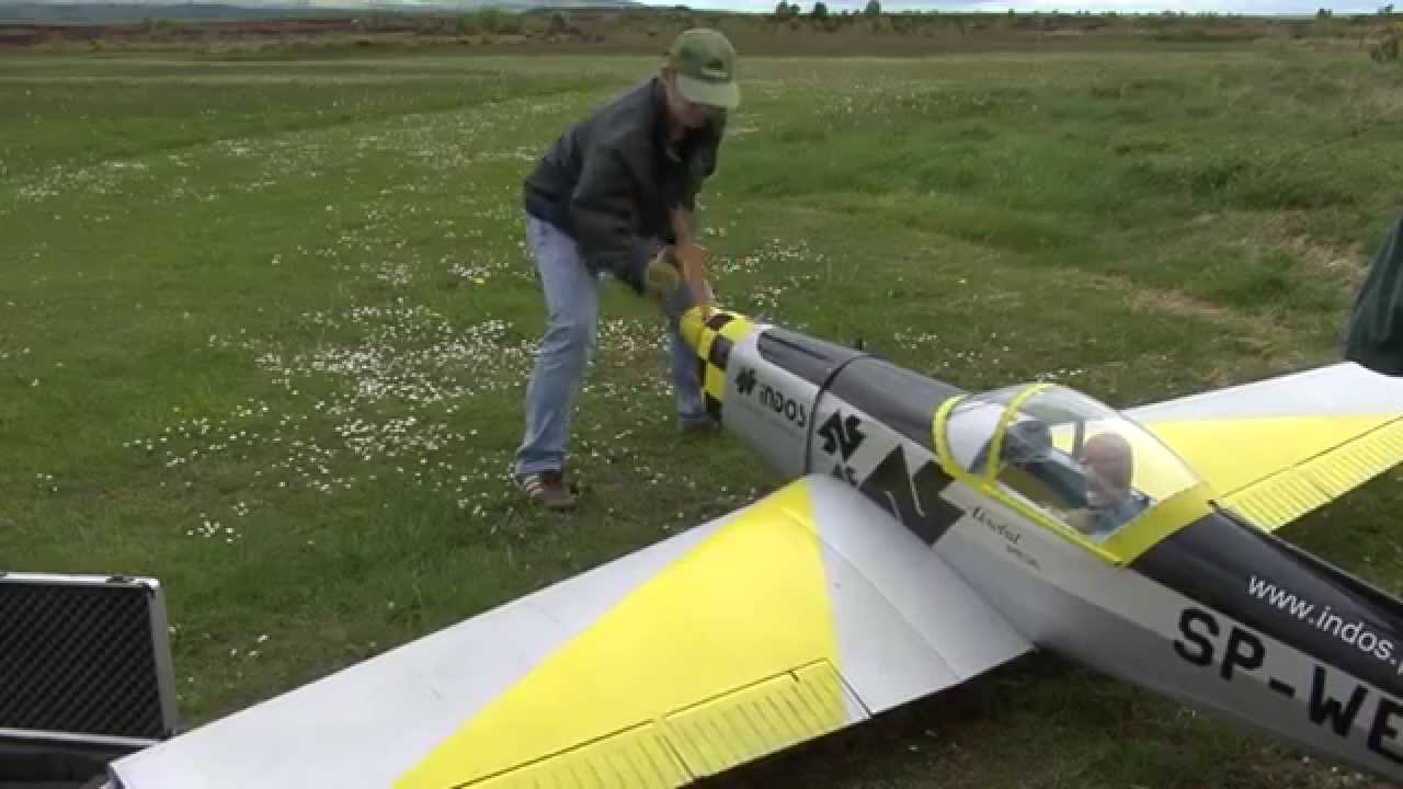 RC Zlin 526 Maiden Flight, Valach 120 Inline Electron Retracts