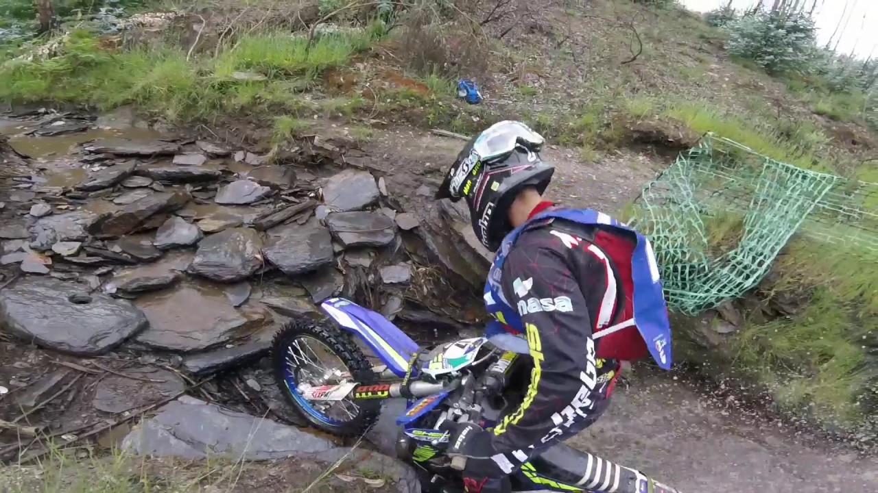 Nachette peleando en trampa del r&iacute;o ( Lagares 2017) Enduro Extreme Porto