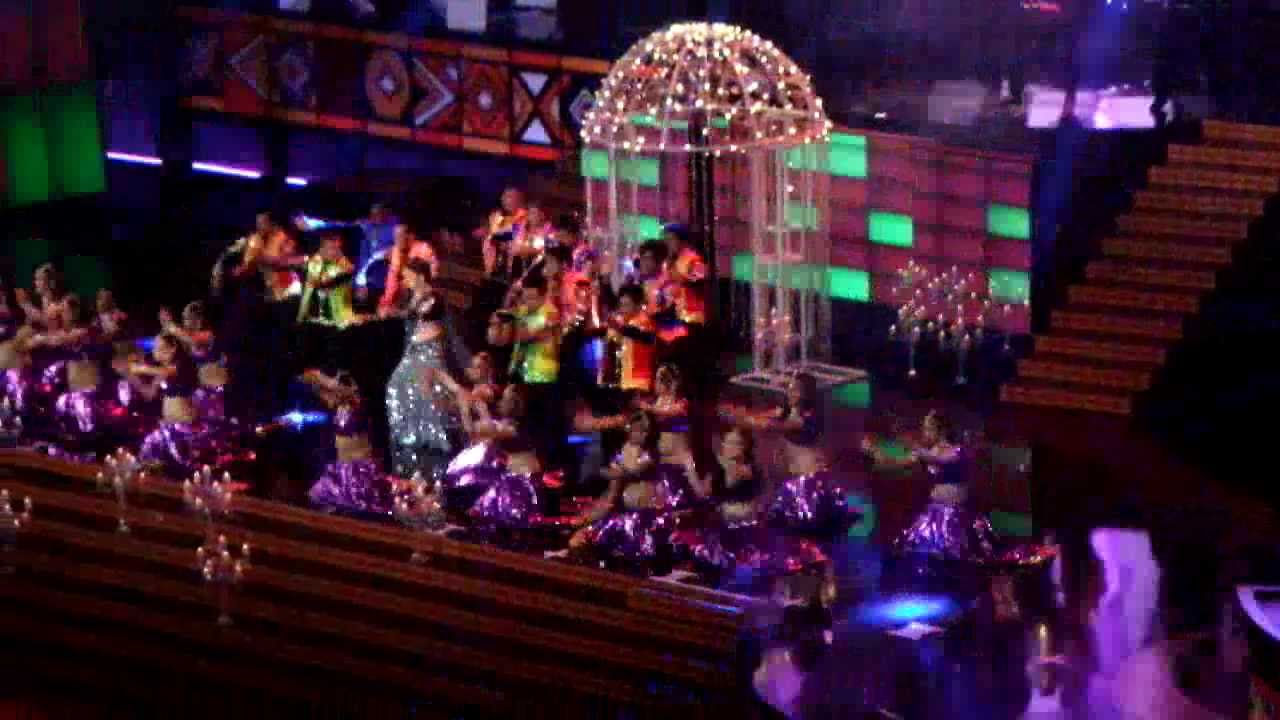 Madhuri Dixit performance at SAIFTA 2013