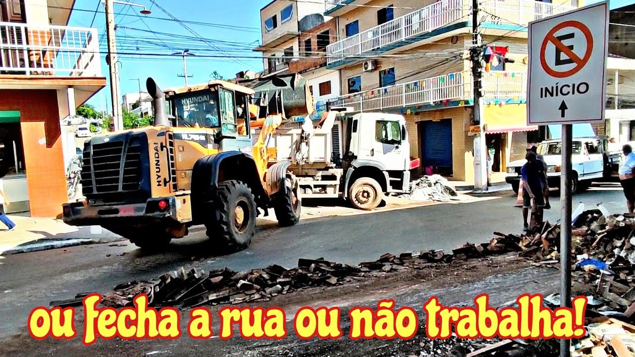TIRANDO ENTULHO da rua com a PA CARREGADEIRA #maquinaspesadas #pacarregadeira