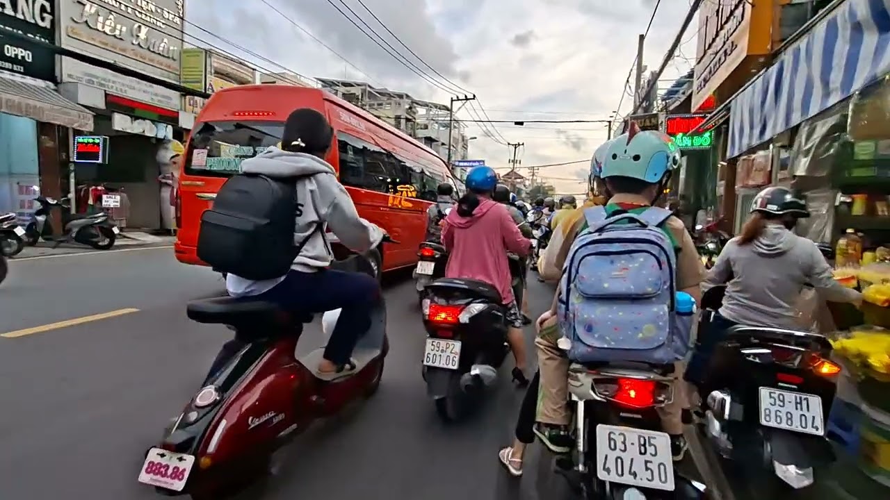 Dức xin mời cả nhà dạo phố cùng Đức tiếp nha
