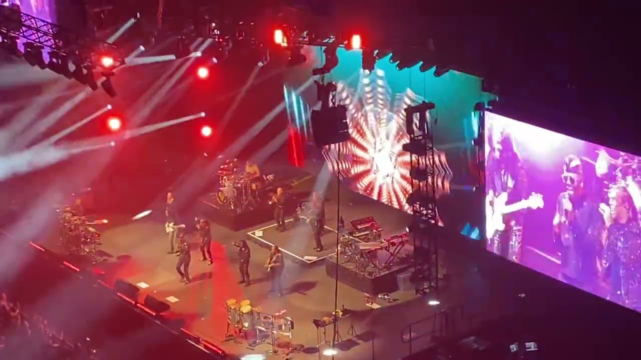 Earth, Wind & Fire, Let's Groove & September. Mty