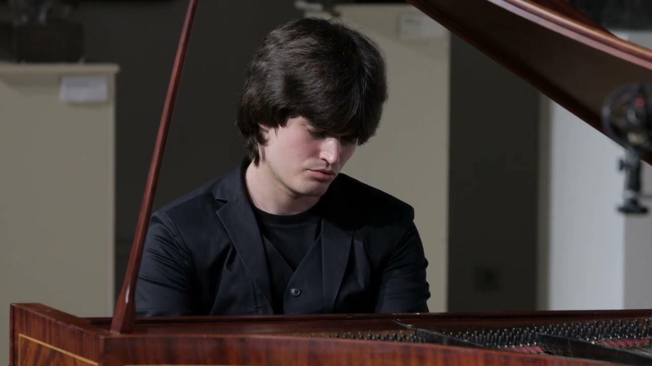 Ilya Papoyan. Shumann.Davidsbundler Dances, Op. 6 ERARD-Fest III. The Niko Art Gallery, 27.04.2025