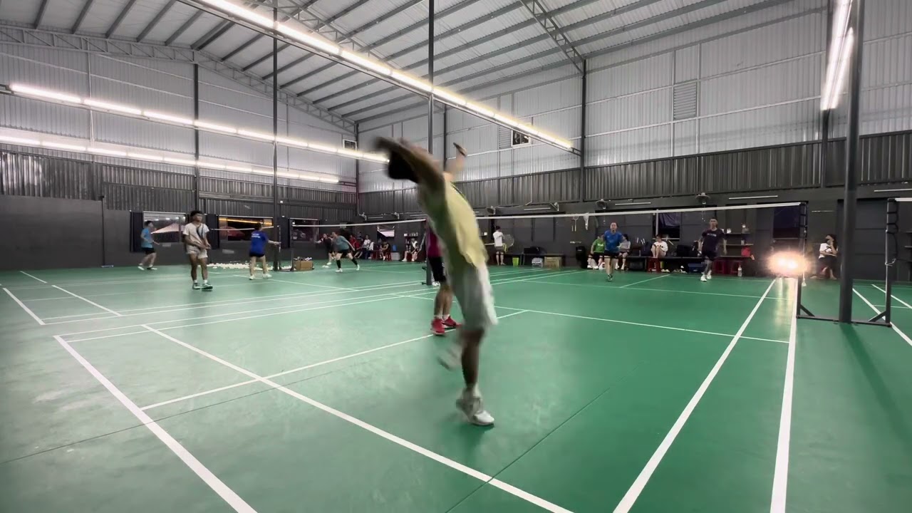 Set 1: Wi + Phước bạo lực vs Tiên + Long Corn