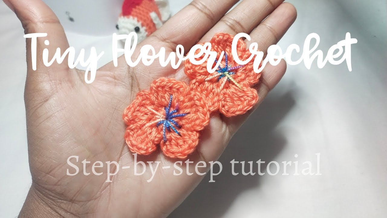 Make This Adorable Flower in Minutes #flowercrochet #crochetapplique #beginnercrochet #crafttutorial