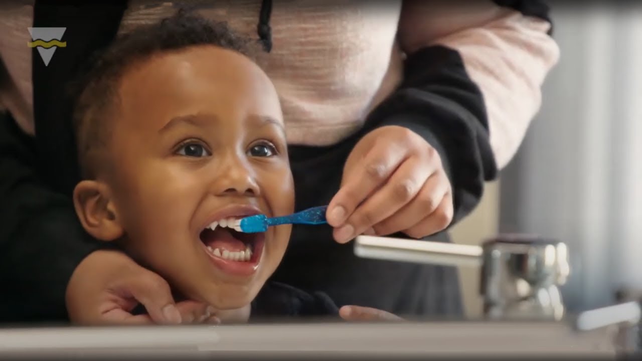 Toothbrushing with your toddler or pre-schooler (18 months - 6 years)