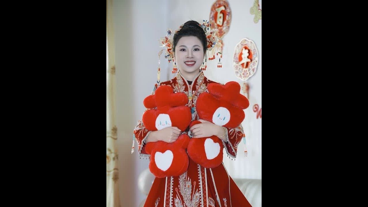 人生最幸福和难舍的时刻 莫过于嫁人为人妻 离开娘家每个女孩只有出嫁那天才能体会到离开父母离开家人那种不舍。#曲靖 #喜结良缘 #农村婚礼 #婚礼跟拍