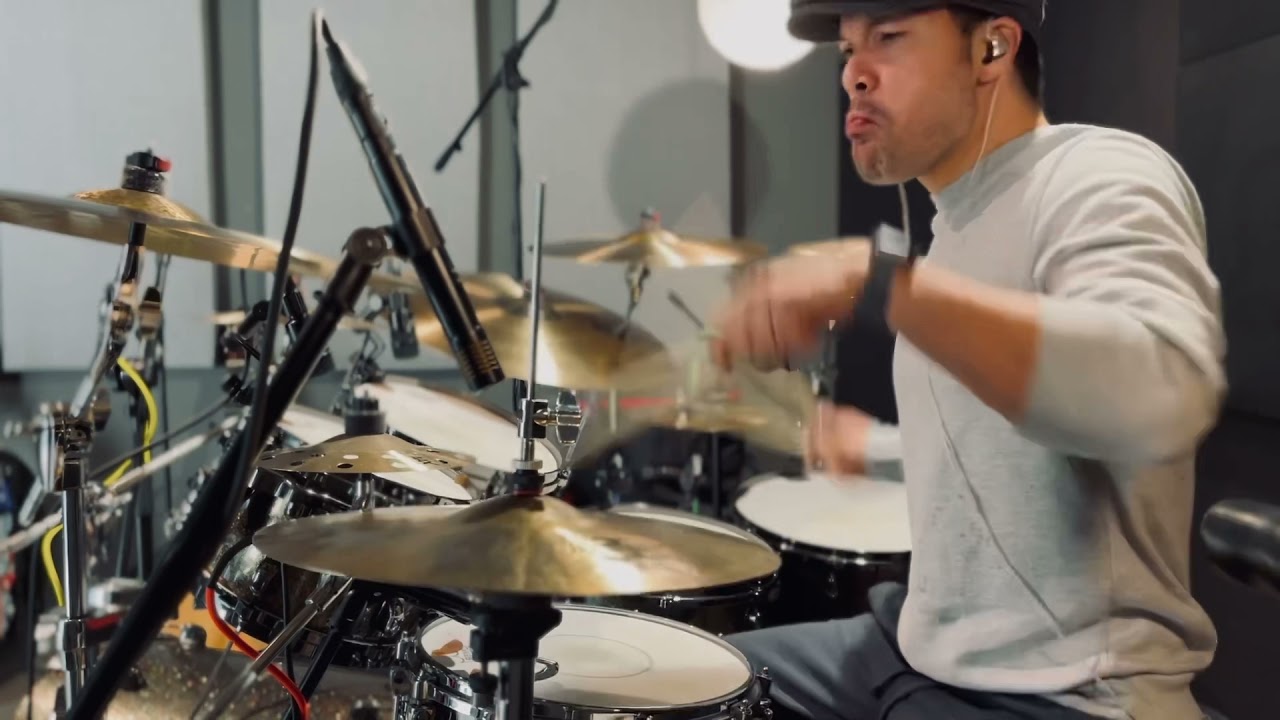 Lloviendo estrellas Cristian Castro (Drum Cover) Iván Núñez On drums