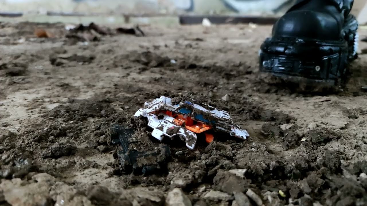 New Rock Tank Boots crush toy car