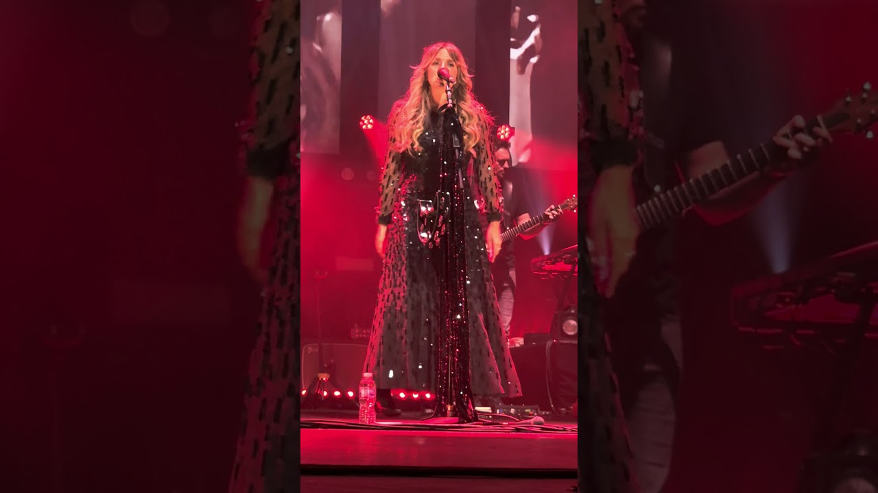 Gypsy, Rumours of Fleetwood Mac. 3-7-25. Blackpool Opera House.