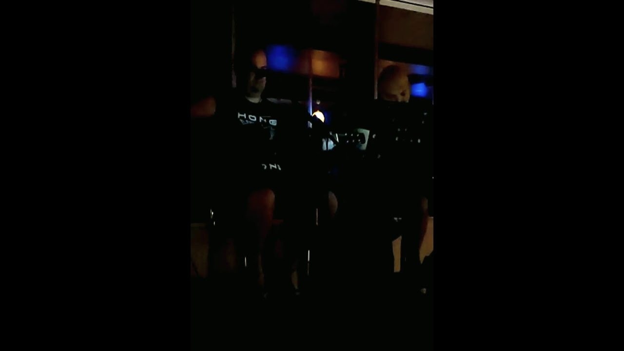 (Ah Bu Şarkıların Gözü Kör Olsun) Sertçetin Sahne