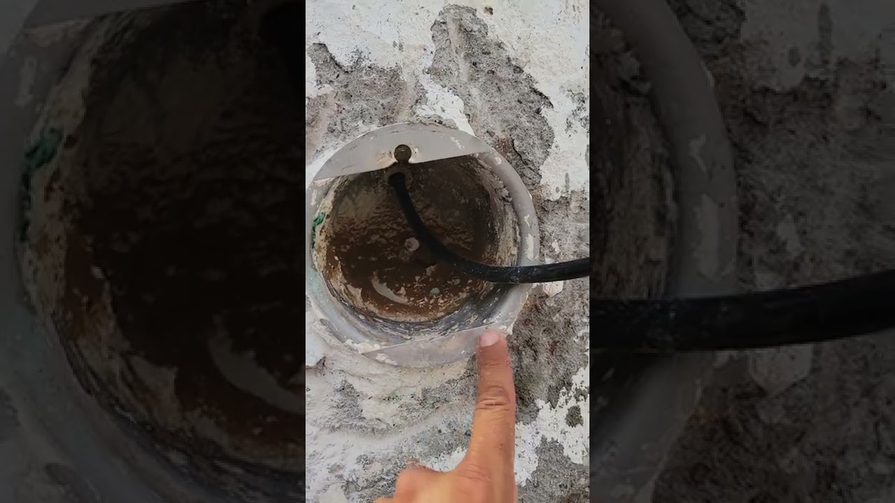 retro fitting an old niche to fit a new swimming pool light