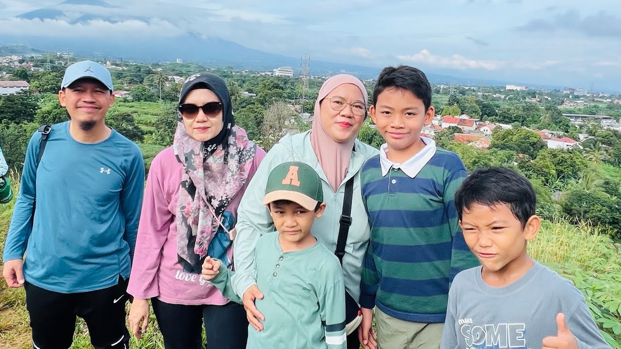 AMIL HIKING BOCAH