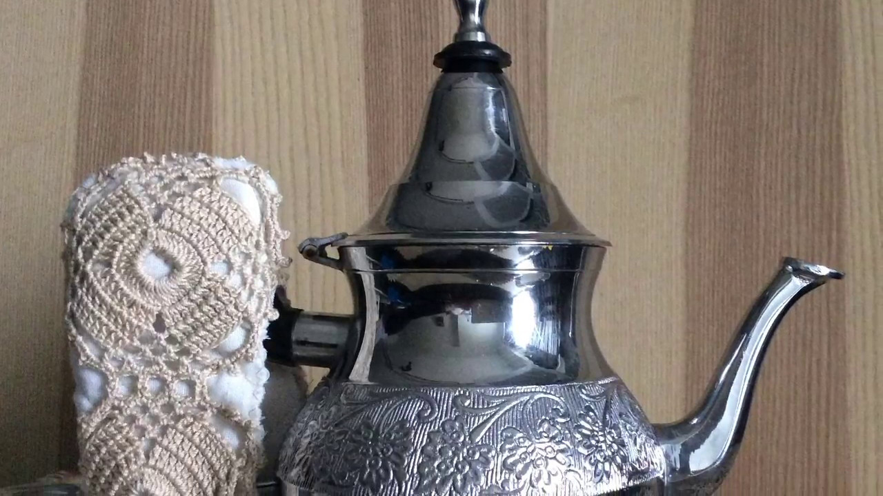 يد ابريق الشاي➕ تكملة لديكور صينية التقديم من الكروشي