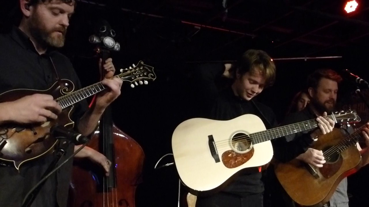 Billy Strings w Jon Stickley & Lyndsay Pruett 