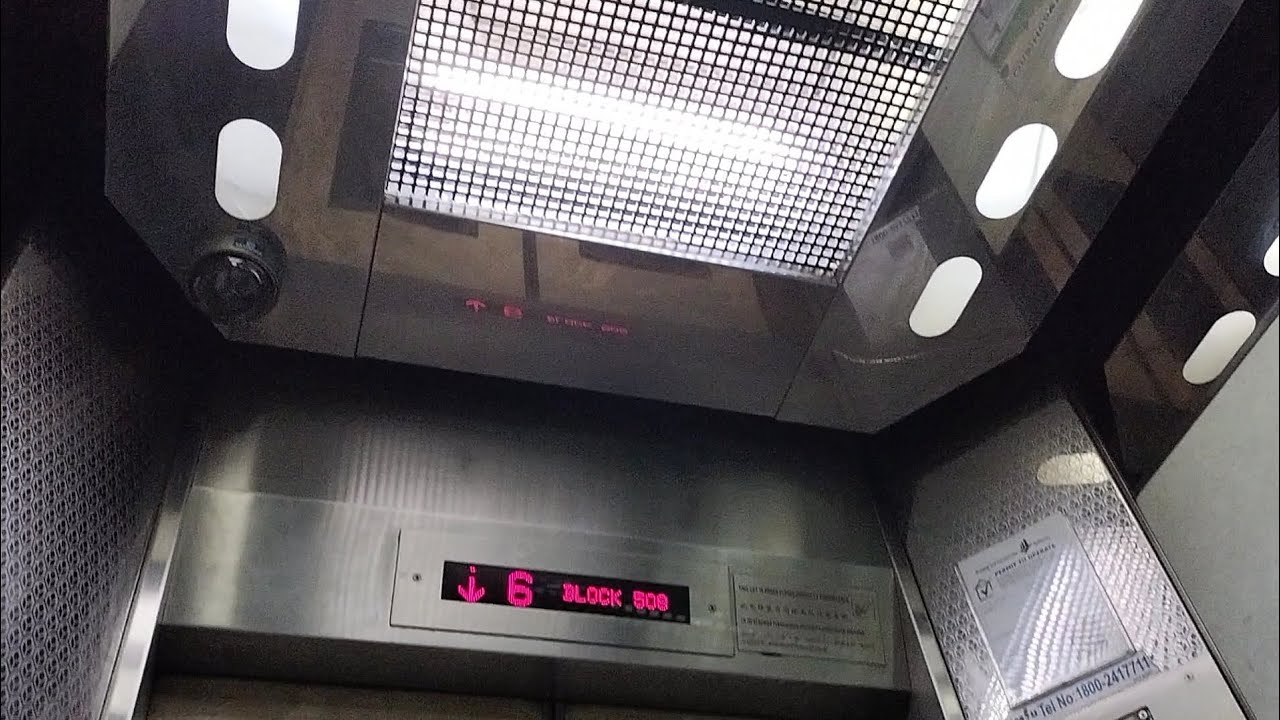 [天井には色々なデザイン] フジテックエクセルダインiiエレベーター lift enthus haven't been observant enough, Blk 508 510 Ang Mo Kio