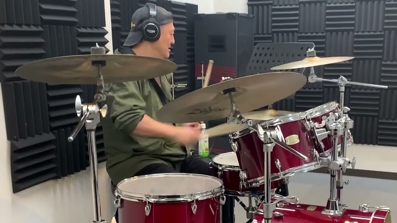 Allan Holdsworth-Panic Station drum cover.