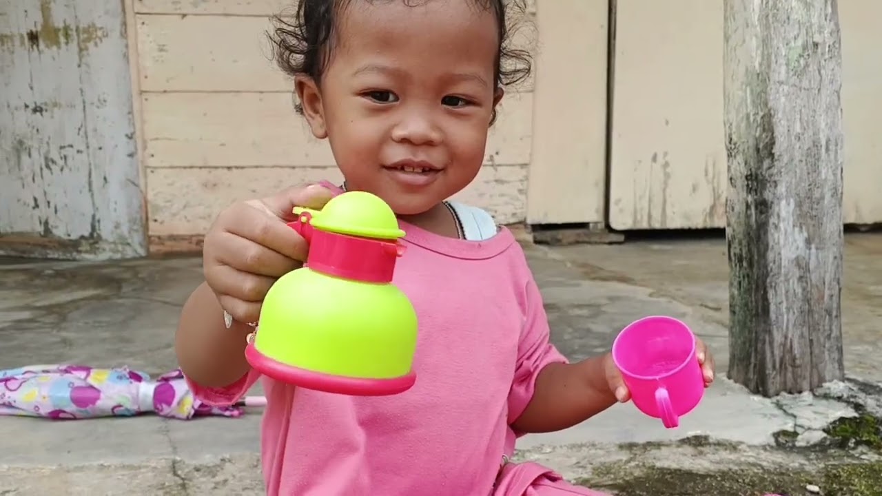 Jual nasi goreng, siapa yang mau beli😁😍🥰😍🙏#mainananak #jualnasigoreng#babygemesin 