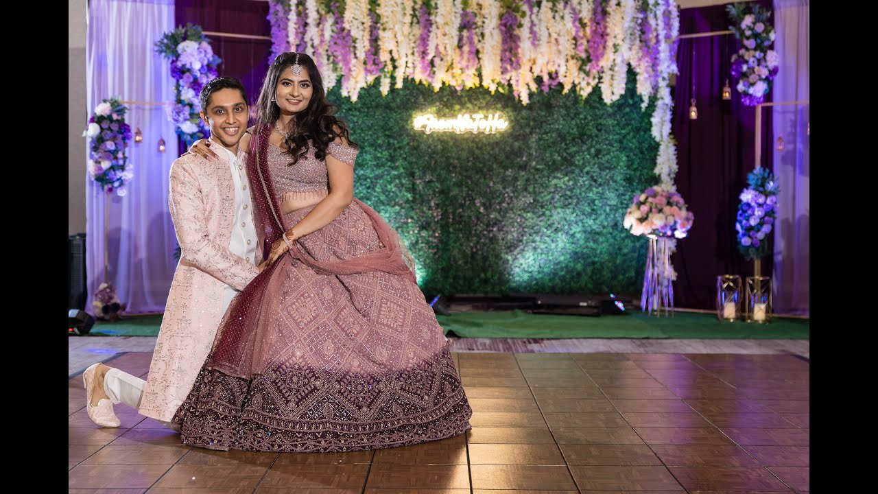 Andekhi Anjani Si Couple Dance