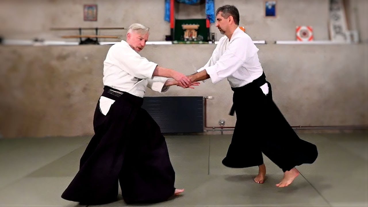 Kaeshi waza: Yokomen'uchi shihonage towards shihonage - 返し技横面打ち四方投げに対して四方投げ (1st version)