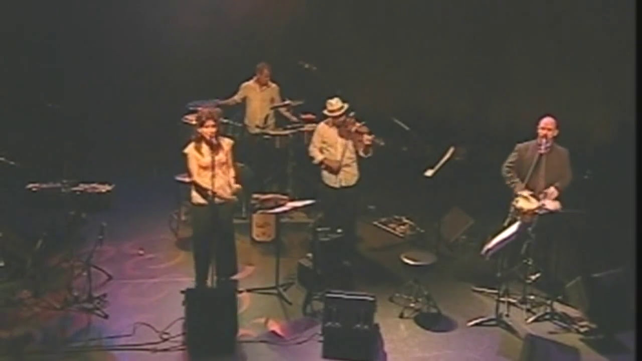"Niebla del riachuelo" -  Buena Vista Social Club, Amadito Valdés
