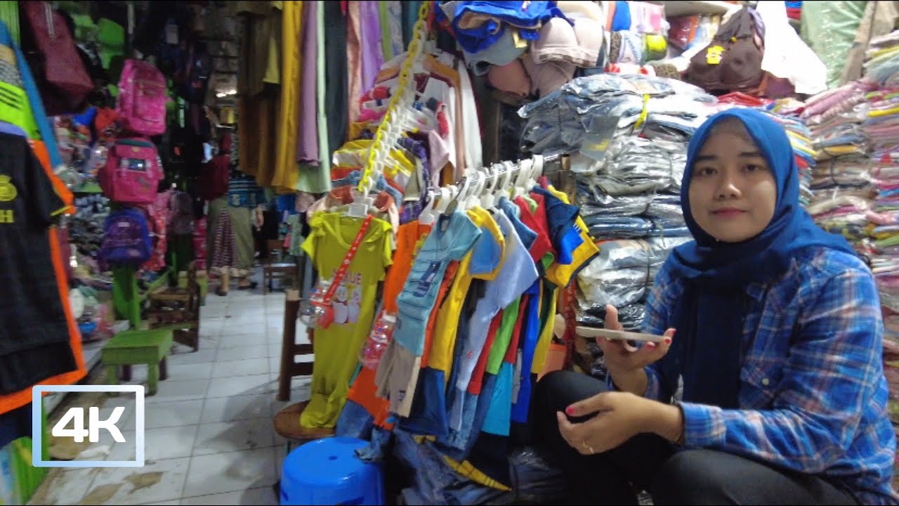 WALKING INSIDE ASIAN LOCAL MARKET • BUYARAN DEMAK INDONESIA