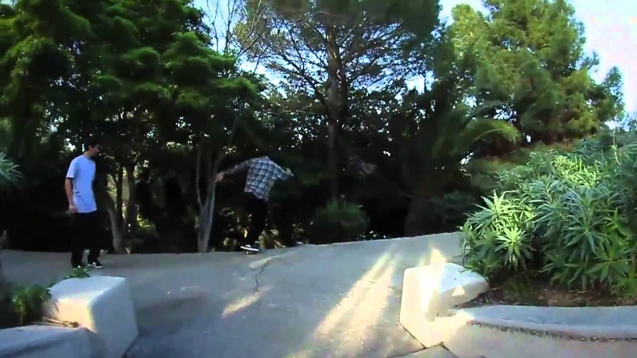 Markisa Features Thomas Leurentop - nkalexander7
