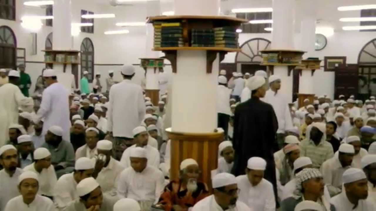 Dar al Mustafa Mawlid - Qasida الله الله يا الله يا رب صل على مختر جد الحسن‎ | Tarim, Yemen