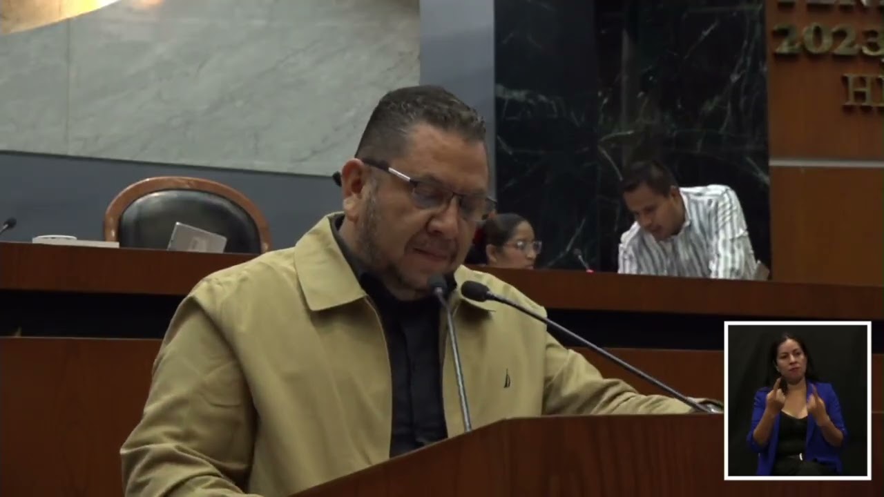 Héctor Suárez destaca el diálogo político en la democracia