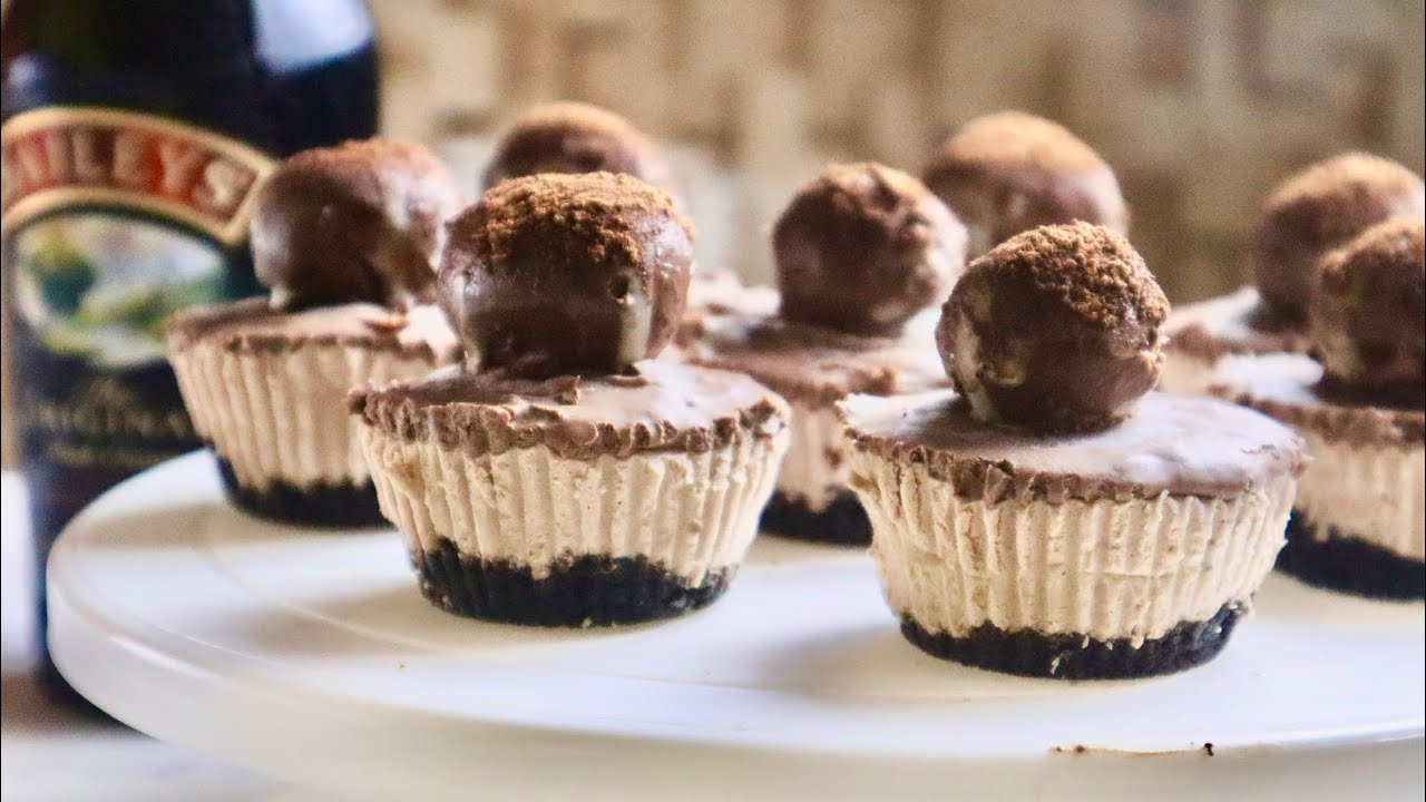 NO BAKE MINI OREOS CHOCOLATE CHEESECAKE WITH BAILEYS|| how to make baileys cupcakes without oven