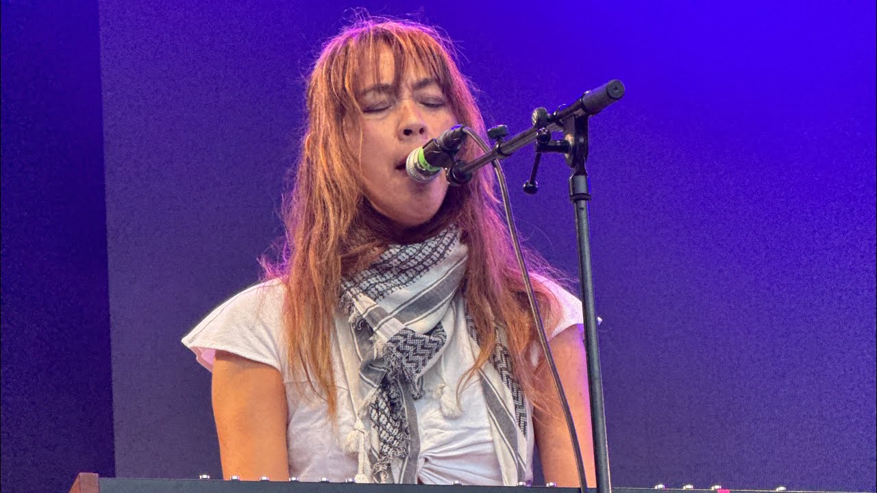 Blonde Redhead - Kiss Her Kiss Her, Live at Primavera Sound, Barcelona.  May 30th, 2024.