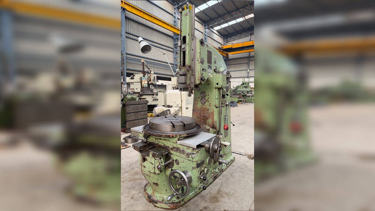 TOS (Czech) ST-250 Vertical Slotting Machine - Max. Stroke Length 250 mm x 520 mm Table Diameter