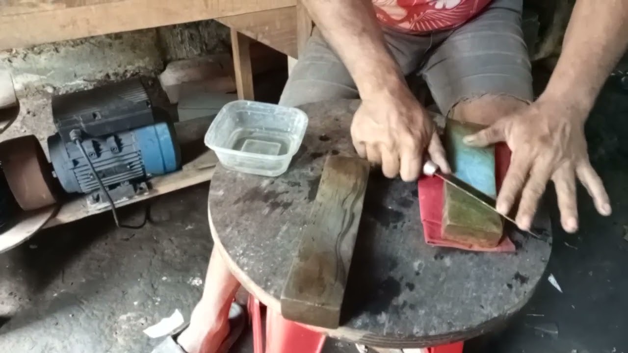 Kurang lebih nya cara mengasah pisau tahap demi tahap #pisauIndonesia #Handmadeknife