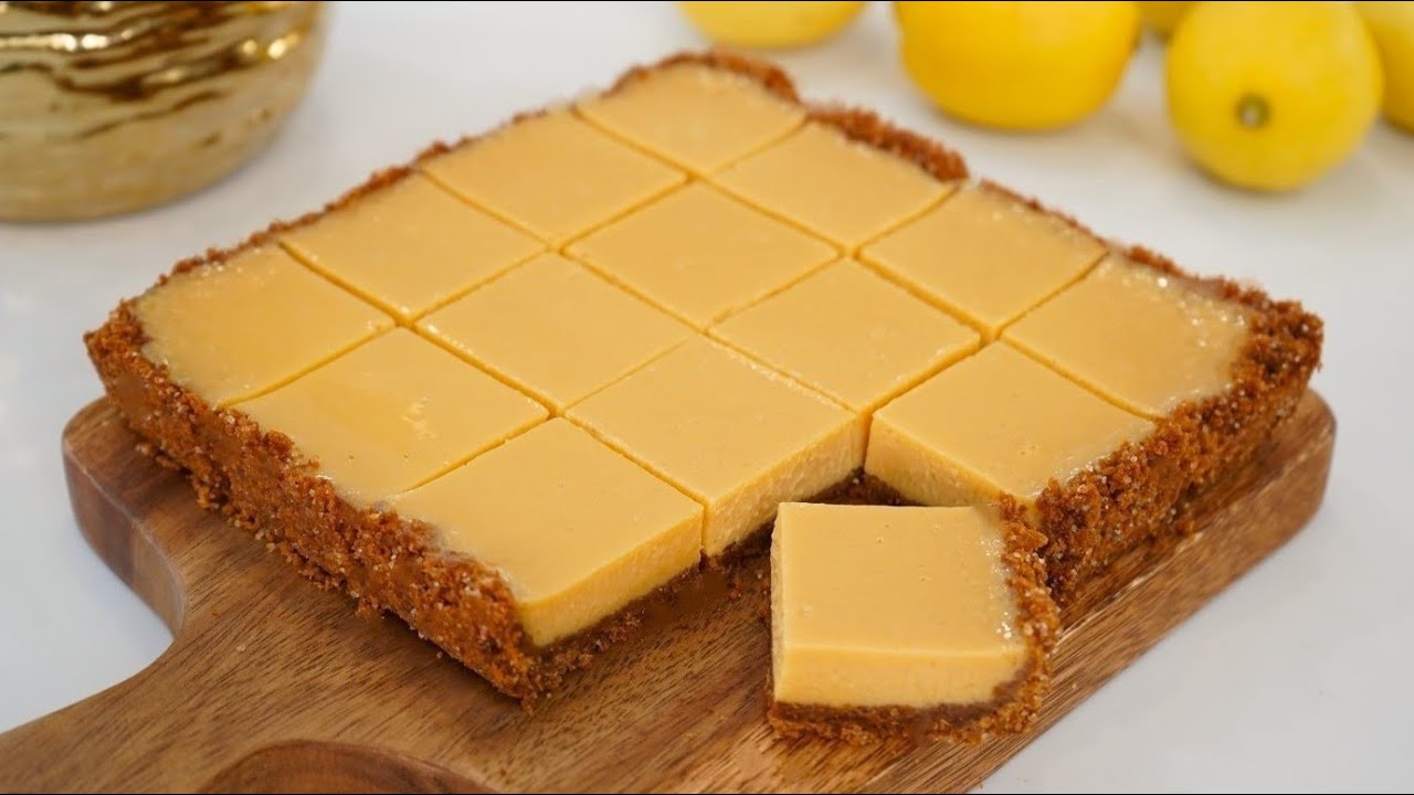 Super Easy Creamy Lemon Bars so luscious that melts in your mouth