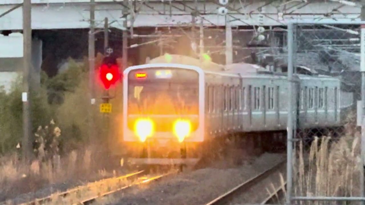 E501系K704編成が大津港駅に入線するシーン