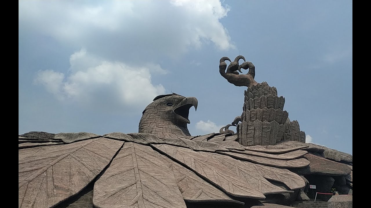 World's largest bird sculpture 🦅Jatayu Earth's center by C3