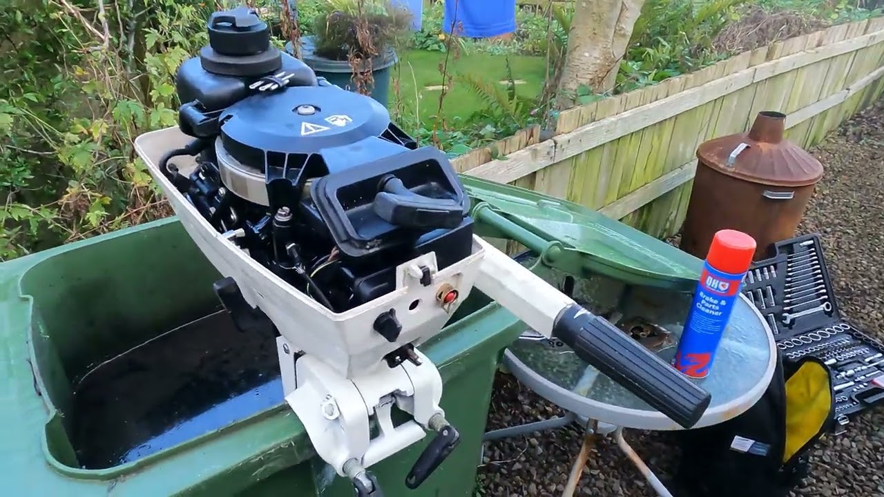 Johnson 4 Wont Start ! - 4 hp Seahorse 2 Stroke - How to Check Outboard Ignition & Carburettor Fix