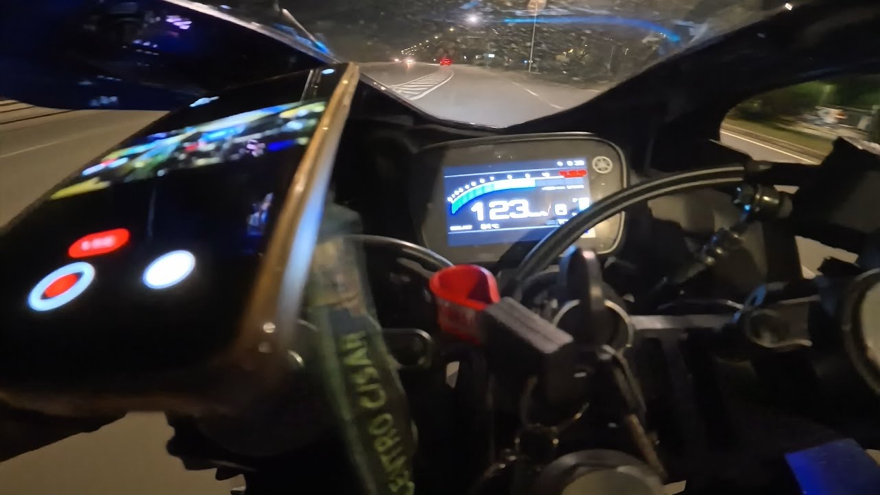YAMAHA R125 SPEEDING THROUGH THE CITY | INSTA 360 PURE VIDEO 4K