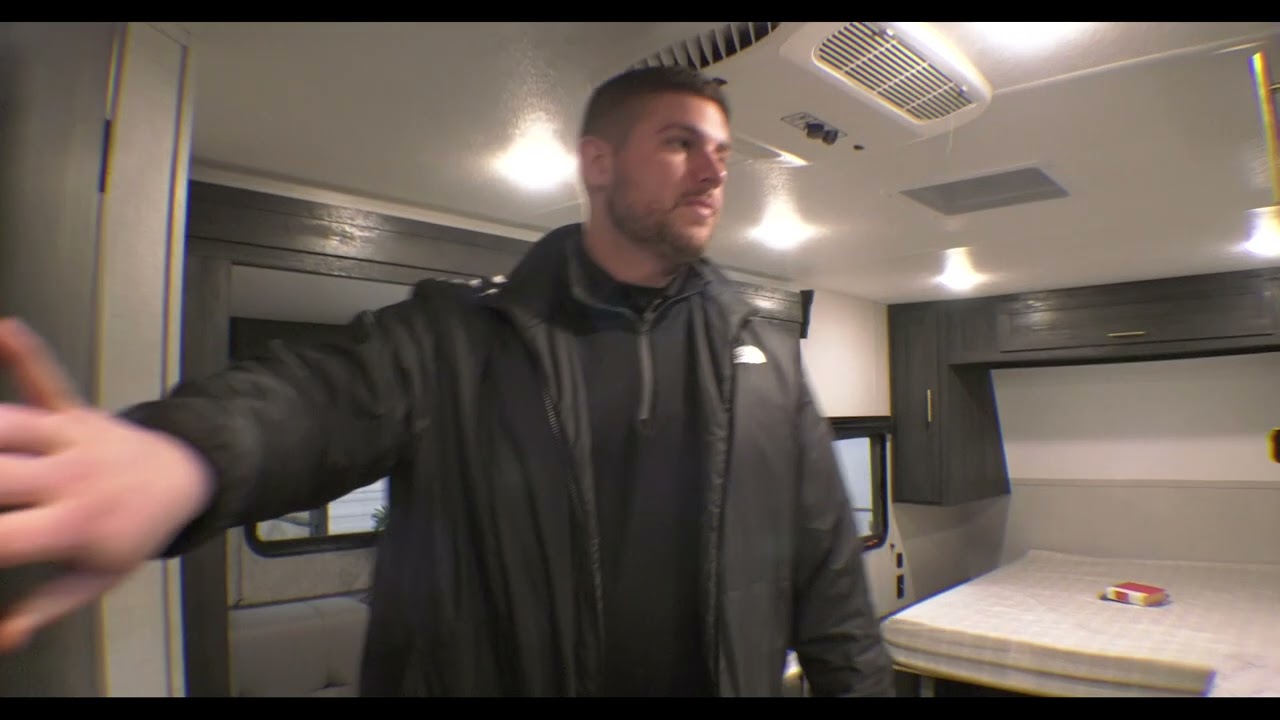 Stylish Single Axle Camper! | 2022 Ozark 1800QSX