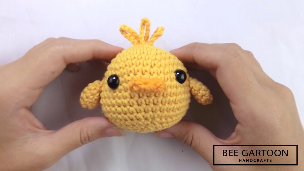 How to crochet an amigurumi ' chick ' : Easy Crochet Doll Tutorial
