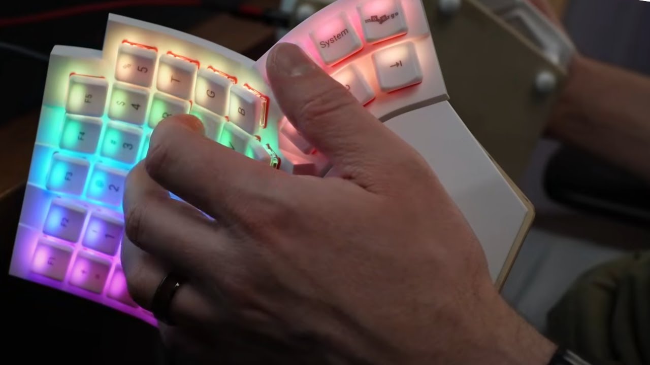 Yes, The Glove80 is Really That Good | Keyboard Review