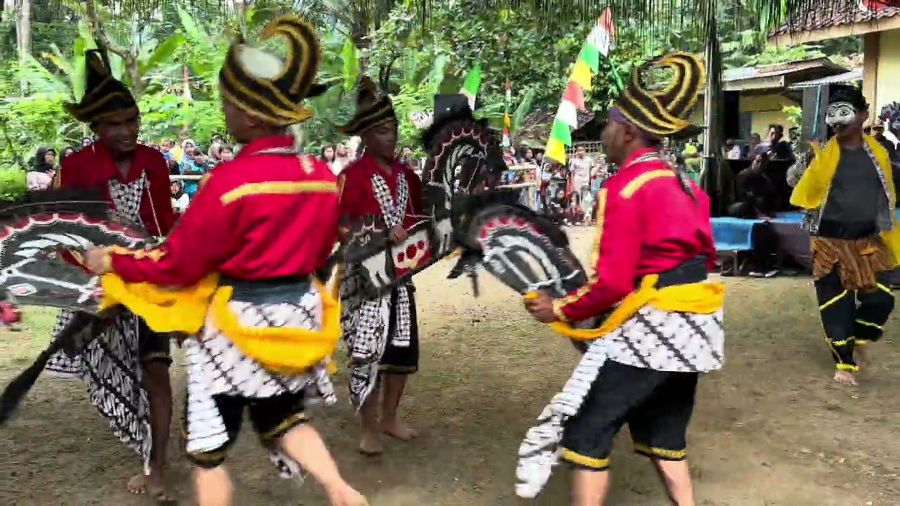 Kesenian jathilan Karti Pamardi Tomo live gegerbajing kulonprogo