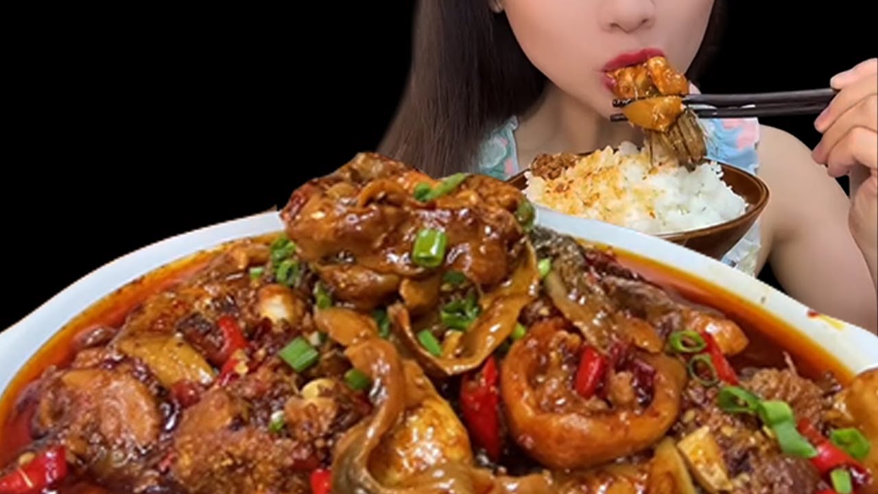 EATING CHINES FOOD | Home Cooked Meal​ - Spicy food & Fishweed Mukbang