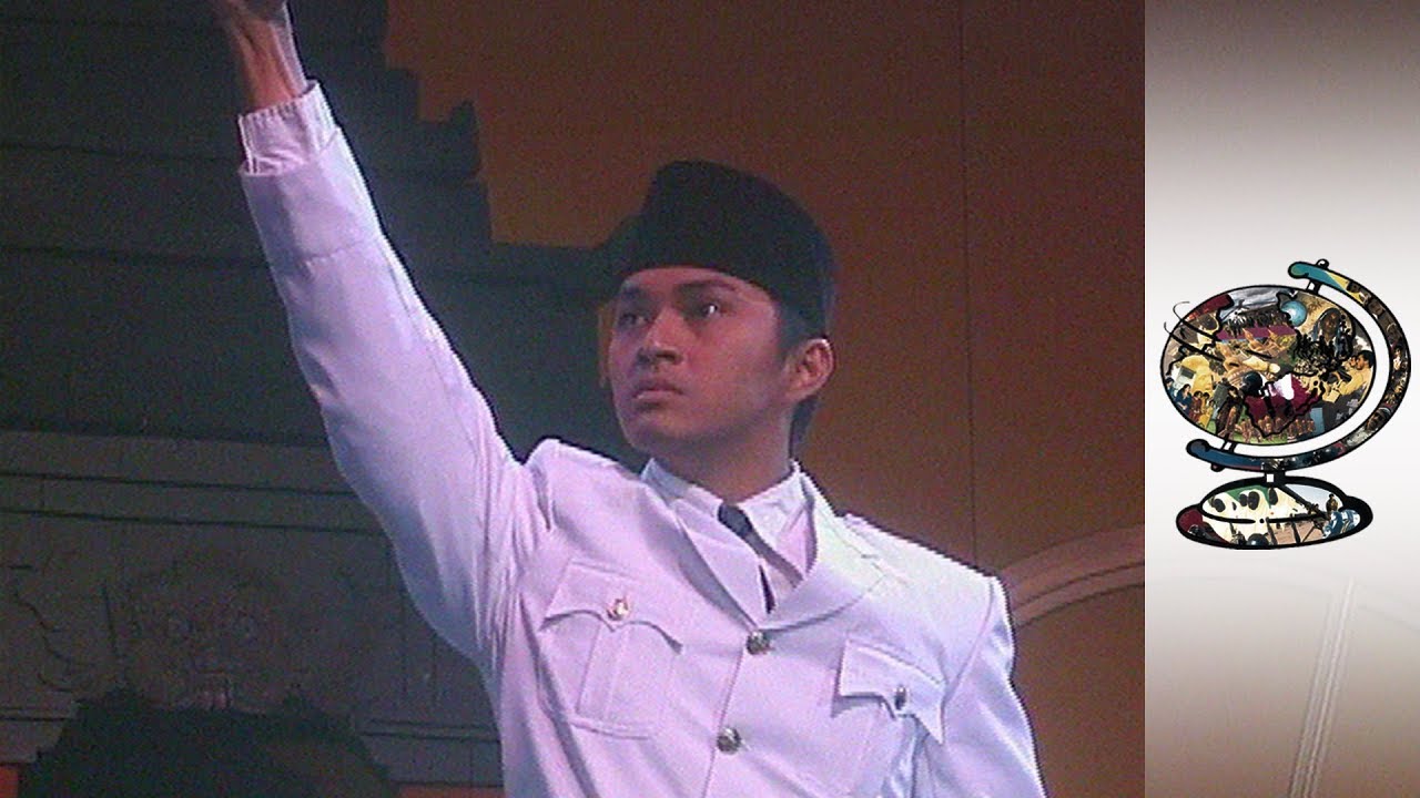 Indonesia in Turmoil as Presidency Changes Hands (2001)