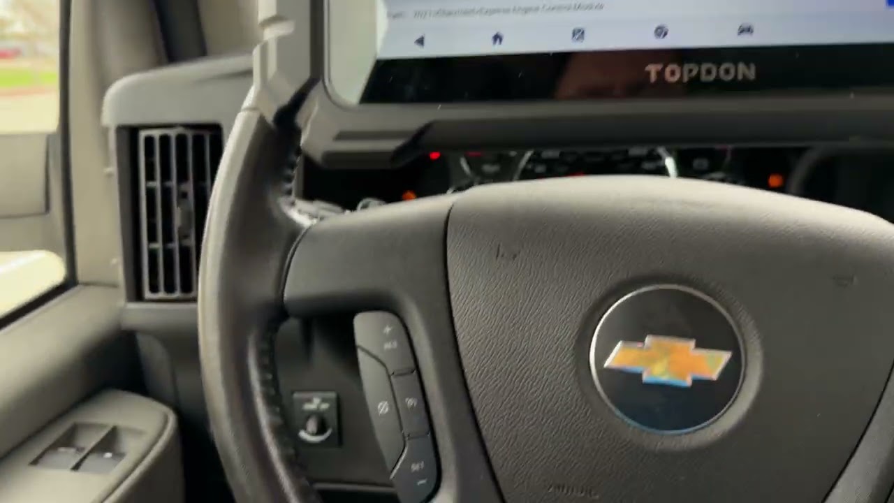 Программа обучения регулировке колебаний коленчатого вала на автомобиле Chevy Express с помощью с...
